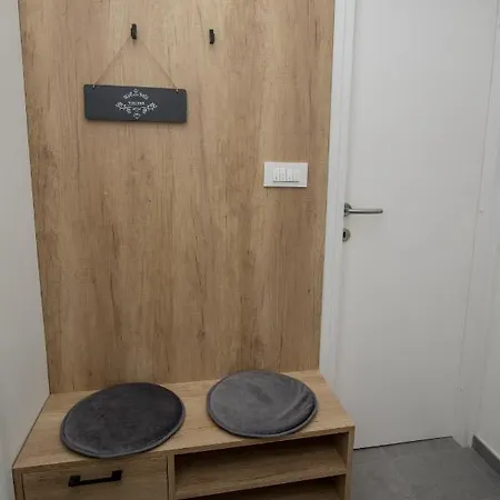 Studio Apartment Petra Self Check-In Osijek Exterior photo